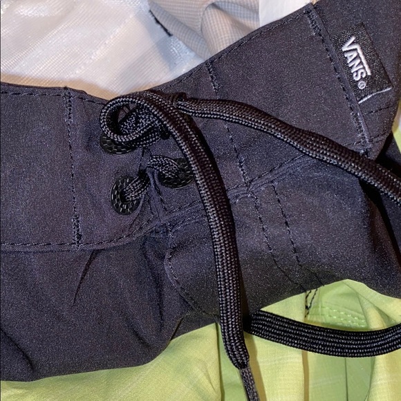 VANS Size 23 men’s swim trunks board shorts - Picture 7 of 7